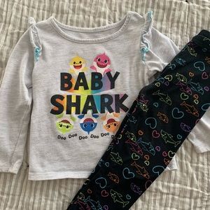 Baby shark 2T outfit